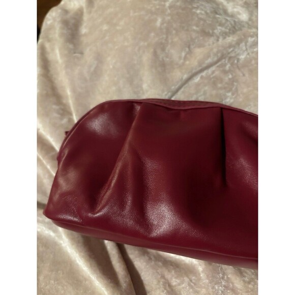 Neiman Marcus red leather hand clutch - Picture 2 of 5